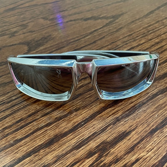 SORELLA | Sporty Goggle Silver Sunglasses - Picture 1 of 5